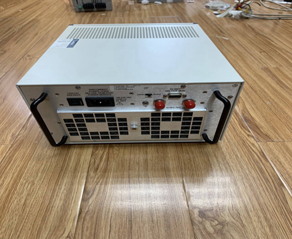 National Instruments PXI-1042