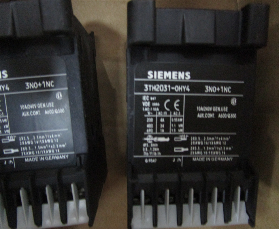 SIEMENS 3TH2031-0HY4 Module