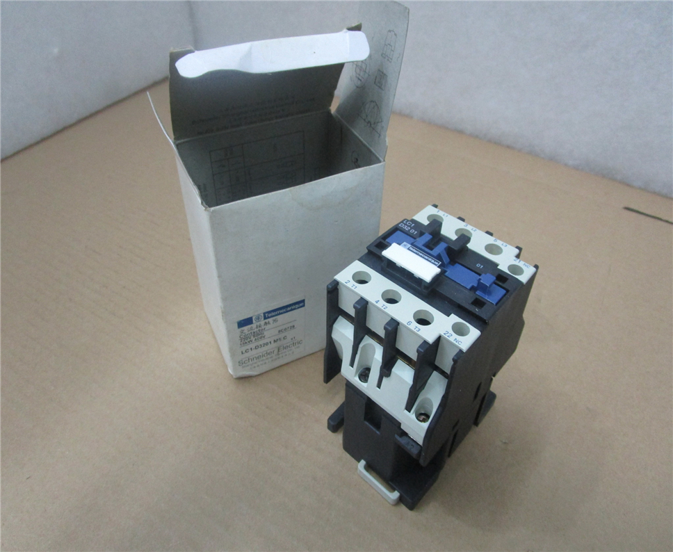 SCHNEIDER LC1-D3201 Module