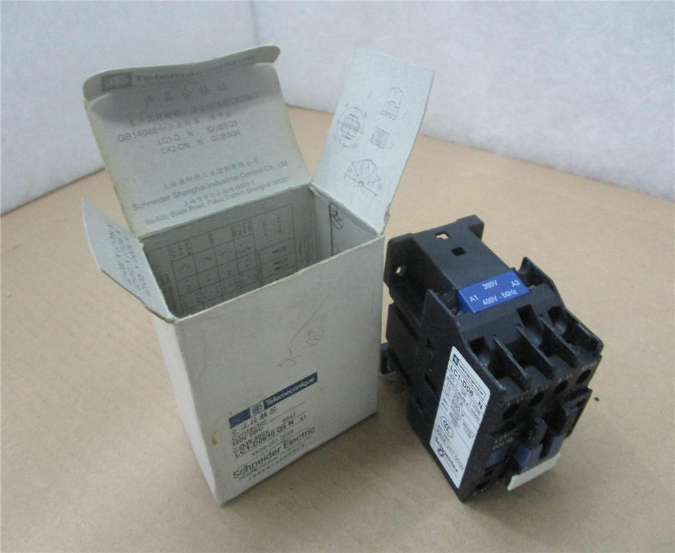 SCHNEIDER  LC1-D0610 Module