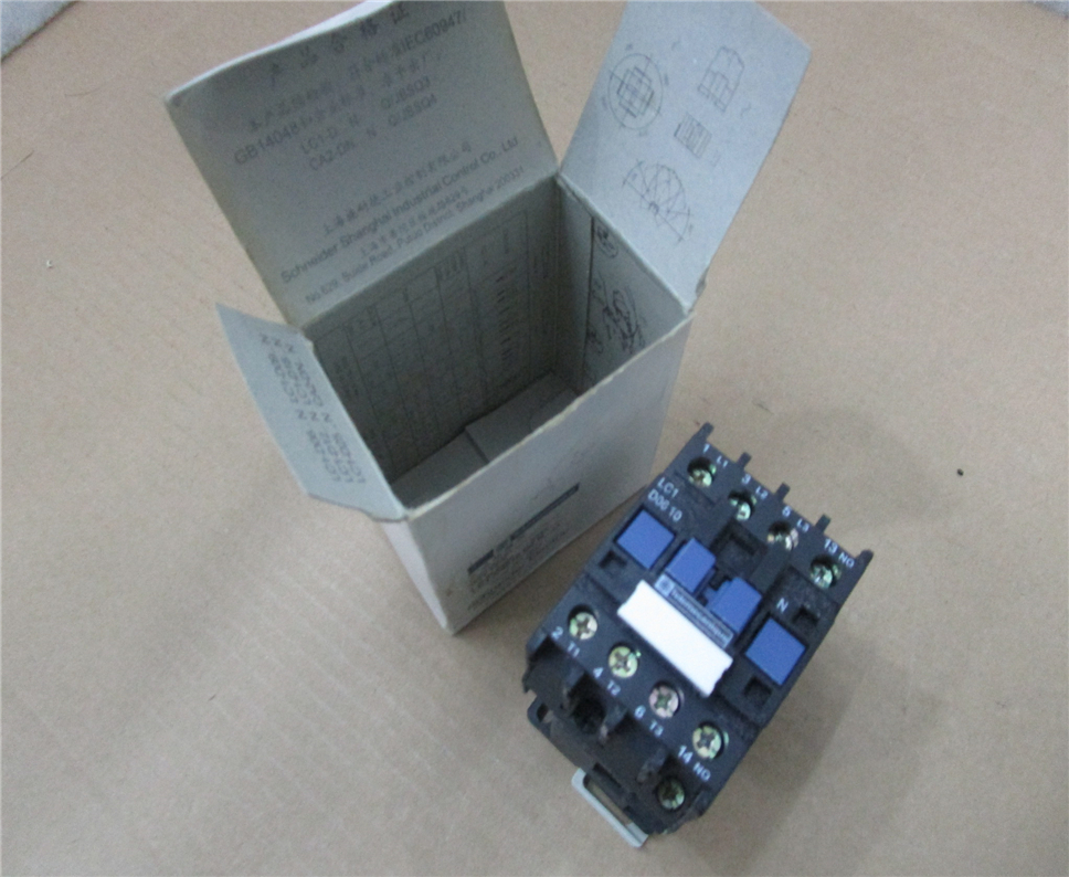 SCHNEIDER  LC1-D0610 Module