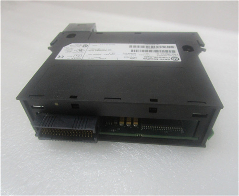 Allen Bradley 1756-M08SE Module