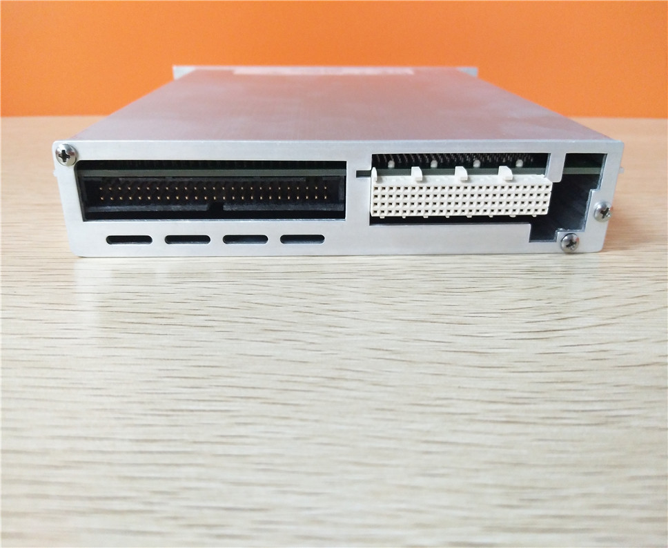 NI PXI-4060 communication module
