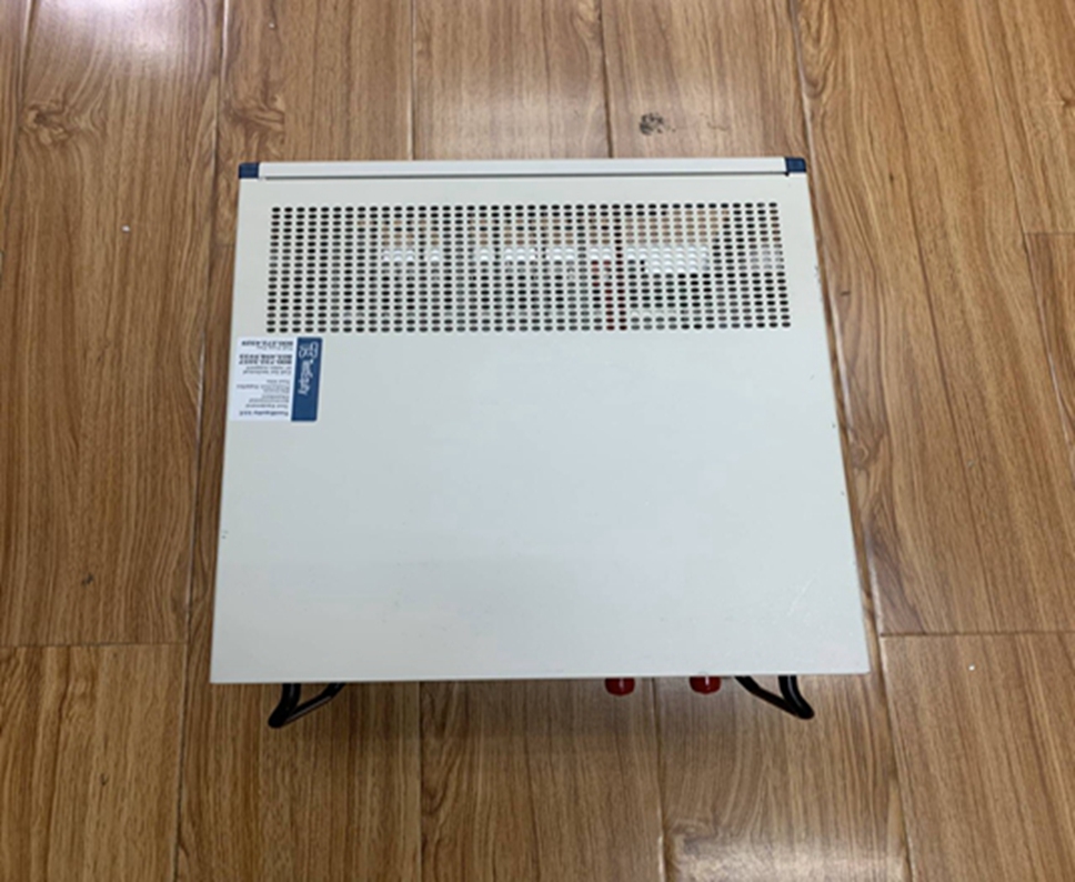 National Instruments PXI-1042