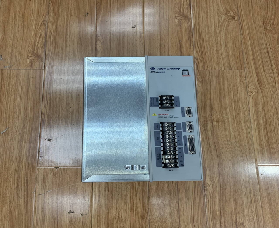 Allen-Bradley 2098-DSD-HV220