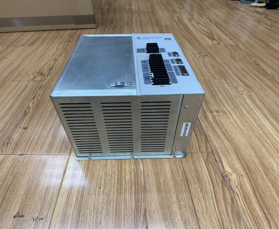 Allen-Bradley 2098-DSD-HV220